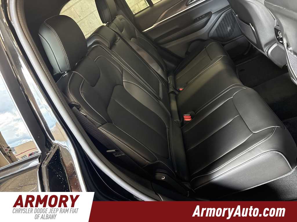 Thumbnail: 2025 Jeep Grand Cherokee - 27