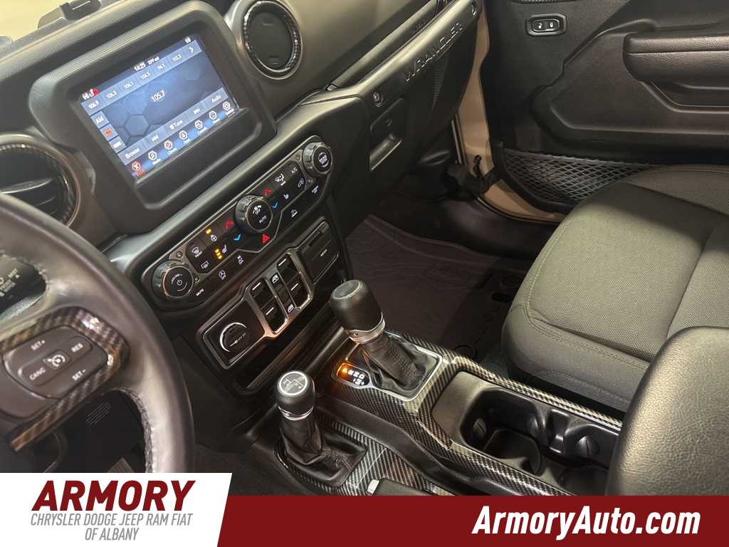 Thumbnail: 2022 Jeep Wrangler - 15