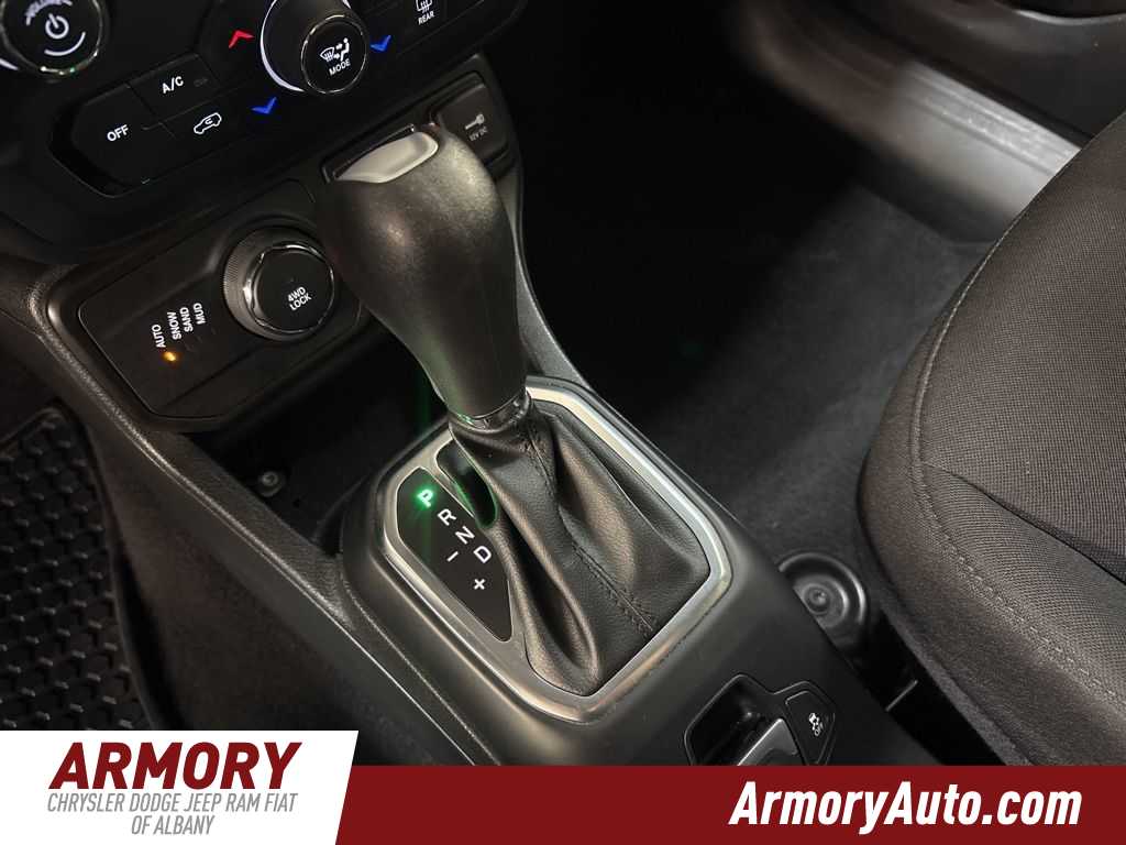 Thumbnail: 2023 Jeep Renegade - 20