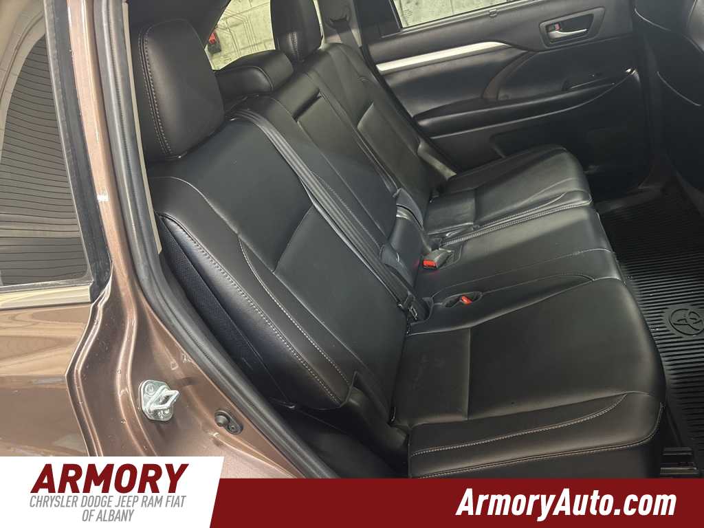 Thumbnail: 2019 Toyota Highlander - 32