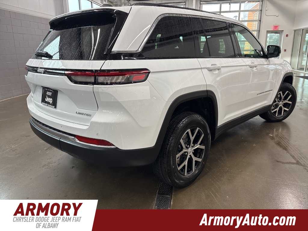 Thumbnail: 2025 Jeep Grand Cherokee - 4