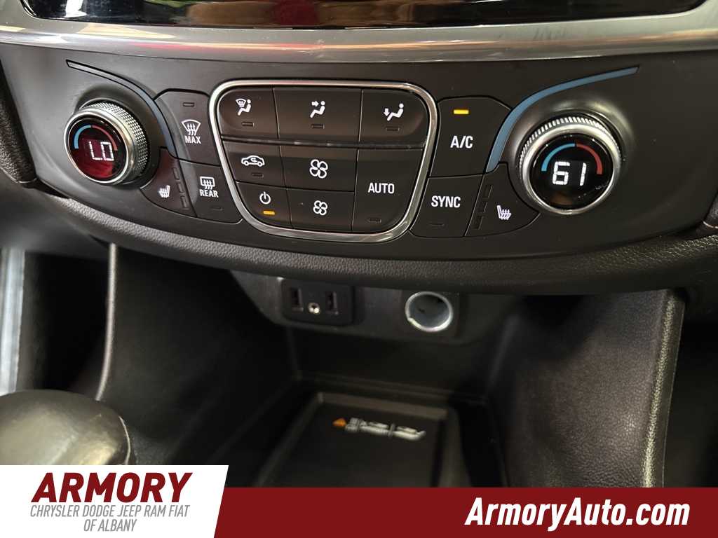 Thumbnail: 2022 Chevrolet Traverse - 21