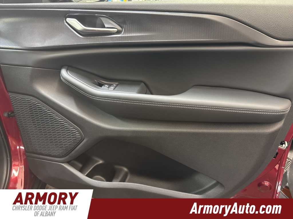 Thumbnail: 2025 Jeep Grand Cherokee L - 36