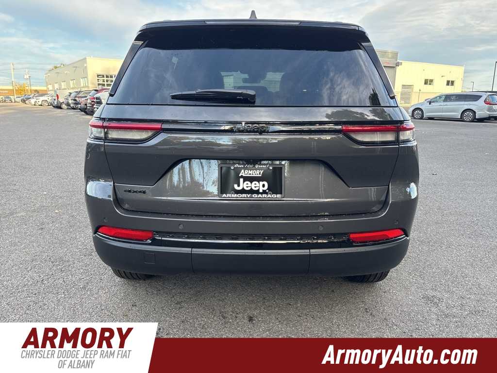 Thumbnail: 2025 Jeep Grand Cherokee - 5