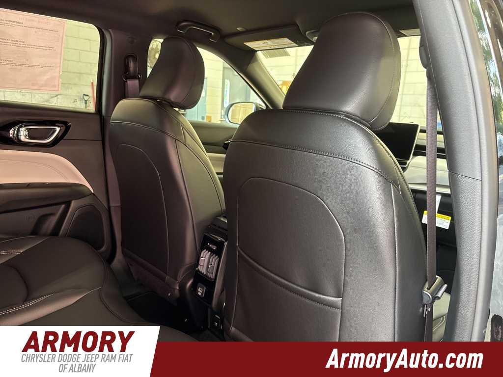 Thumbnail: 2025 Jeep Compass - 24