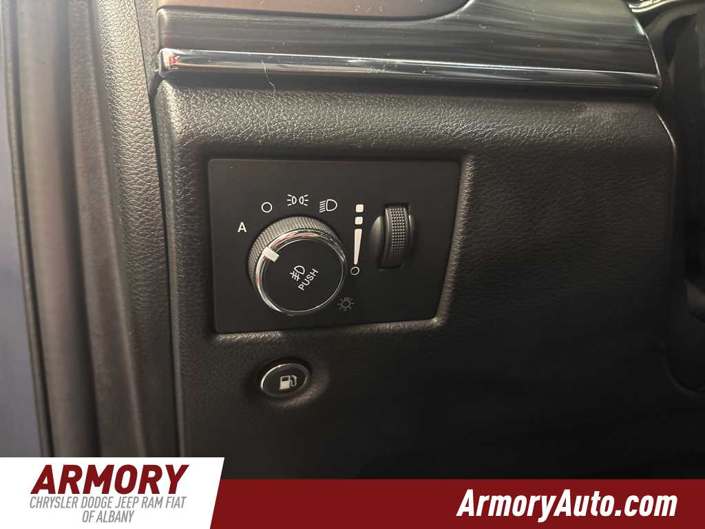 Thumbnail: 2021 Jeep Grand Cherokee - 11