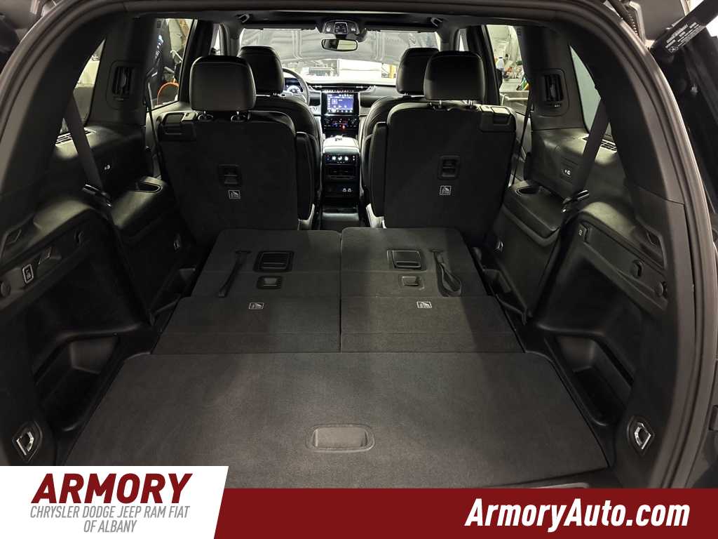 Thumbnail: 2023 Jeep Grand Cherokee L - 31