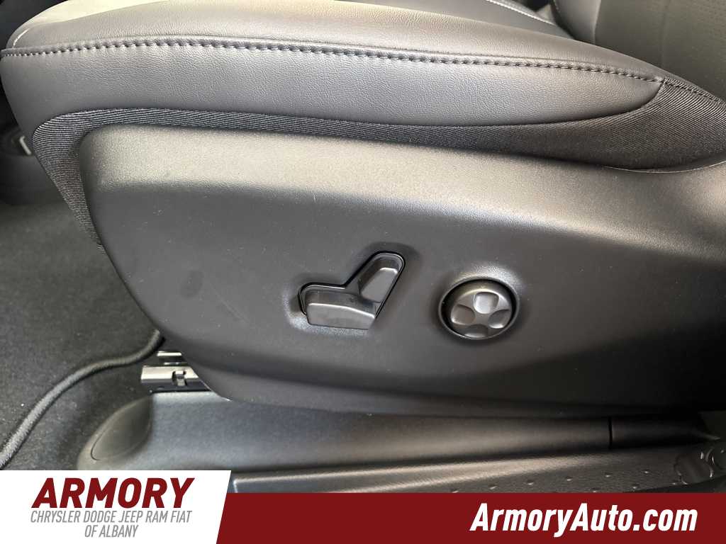 Thumbnail: 2026 Chrysler Pacifica - 13