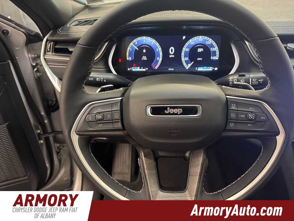 Thumbnail: 2025 Jeep Grand Cherokee - 13