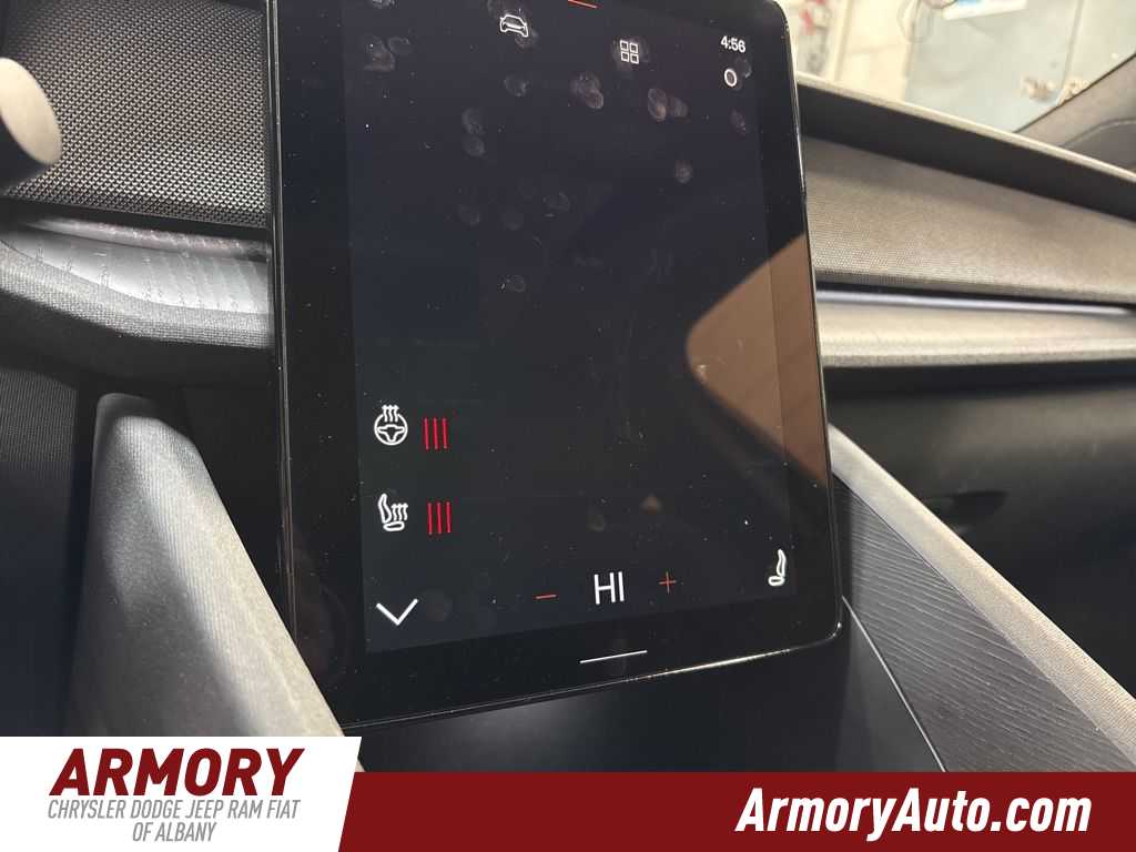 Thumbnail: 2021 Polestar 2 - 20