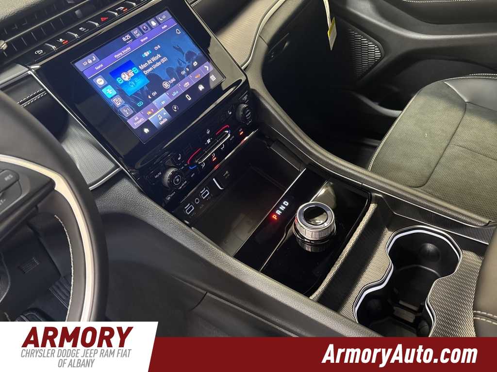 Thumbnail: 2025 Jeep Grand Cherokee - 15