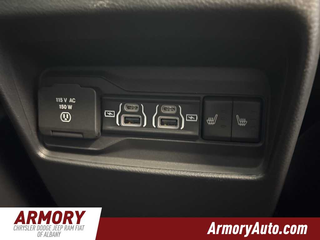 Thumbnail: 2025 Jeep Grand Cherokee - 34