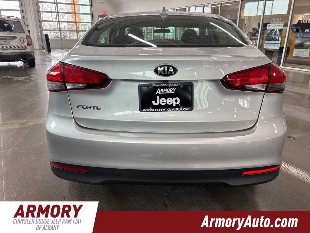 Thumbnail: 2018 Kia Forte - 5