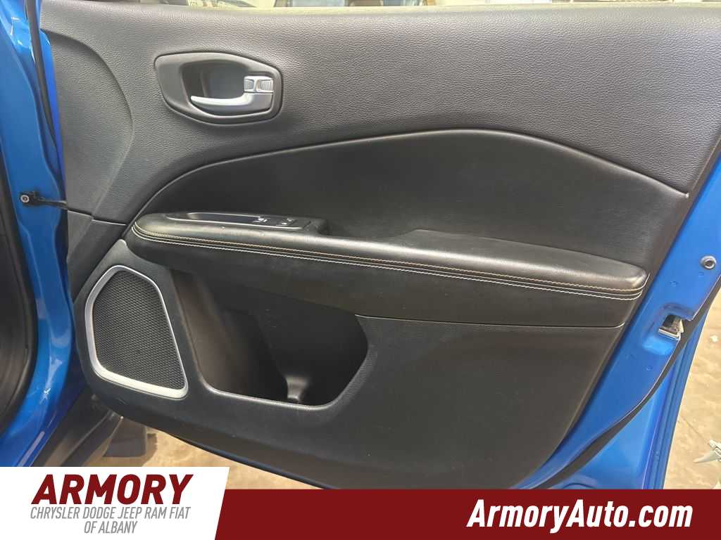 Thumbnail: 2018 Jeep Compass - 34