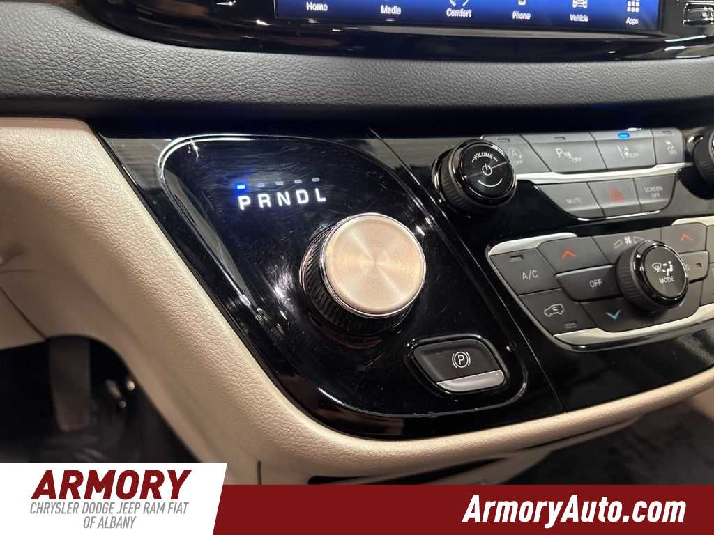 Thumbnail: 2024 Chrysler Pacifica - 21