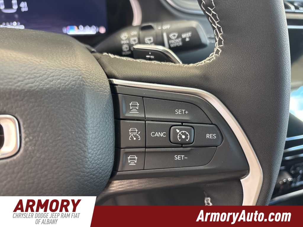 Thumbnail: 2025 Jeep Grand Cherokee L - 16