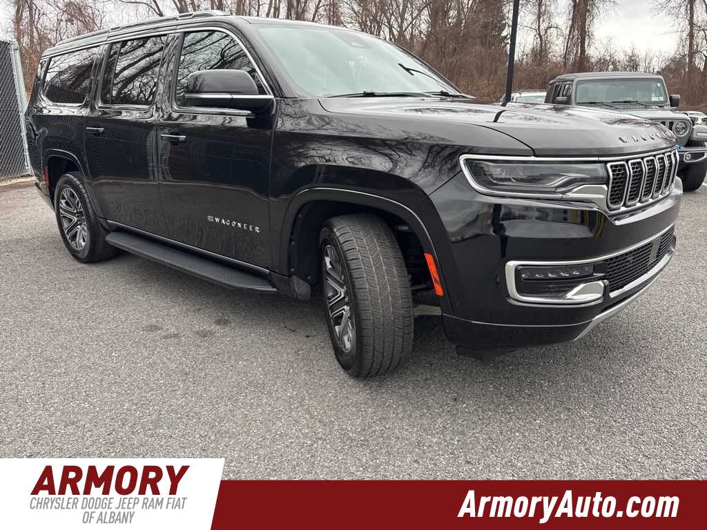 Thumbnail: 2023 Jeep Wagoneer - 3