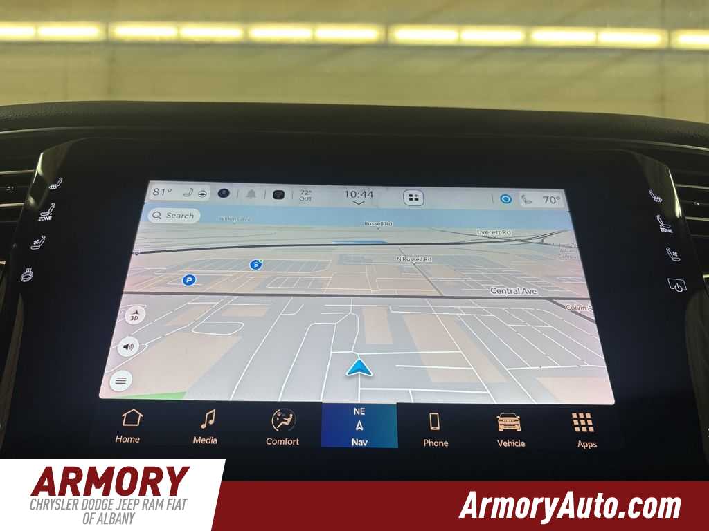 Thumbnail: 2024 Jeep Wagoneer - 21