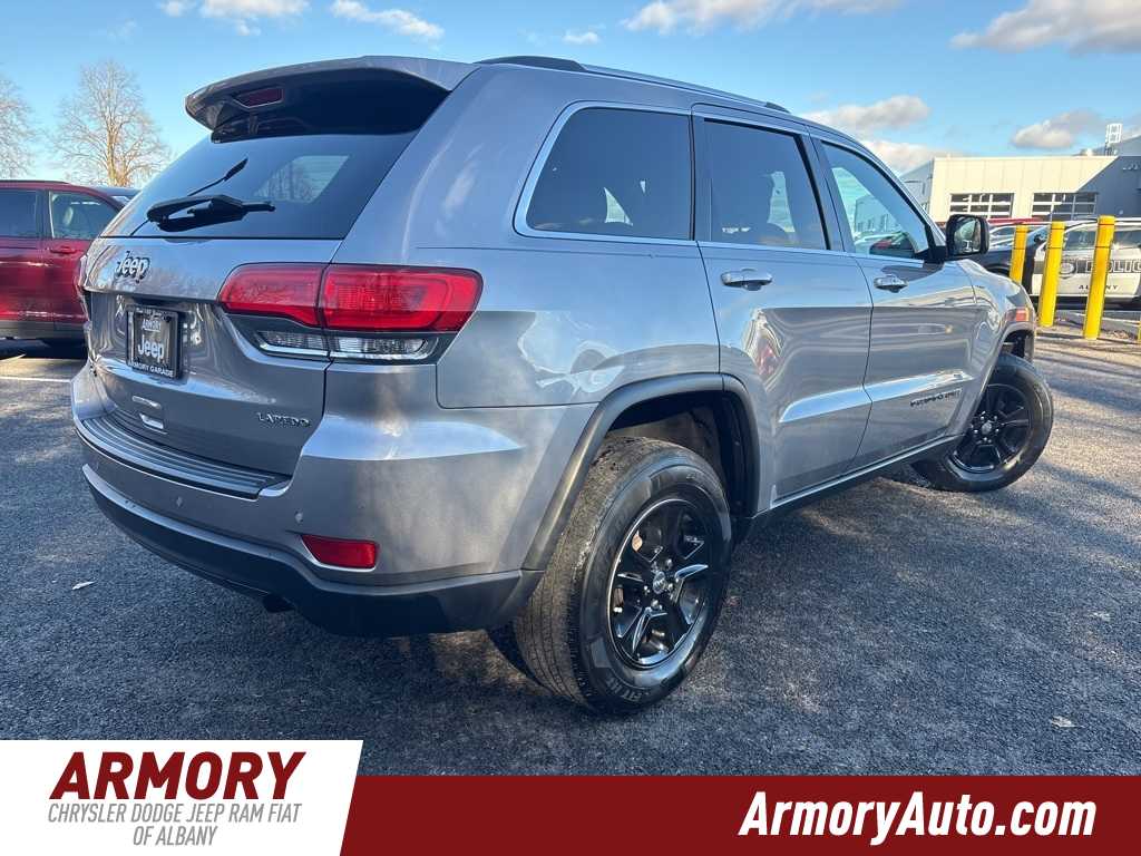 Thumbnail: 2017 Jeep Grand Cherokee - 4