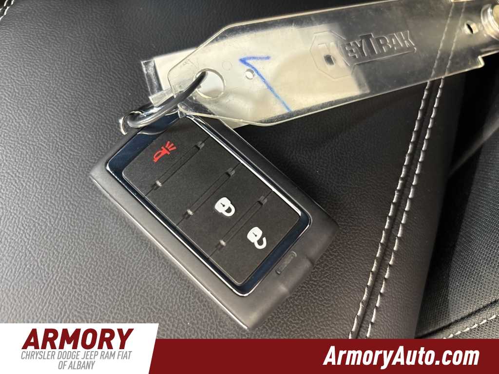 Thumbnail: 2025 Jeep Grand Cherokee - 19