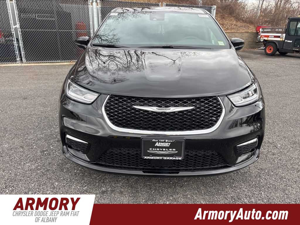 Thumbnail: 2026 Chrysler Pacifica - 2