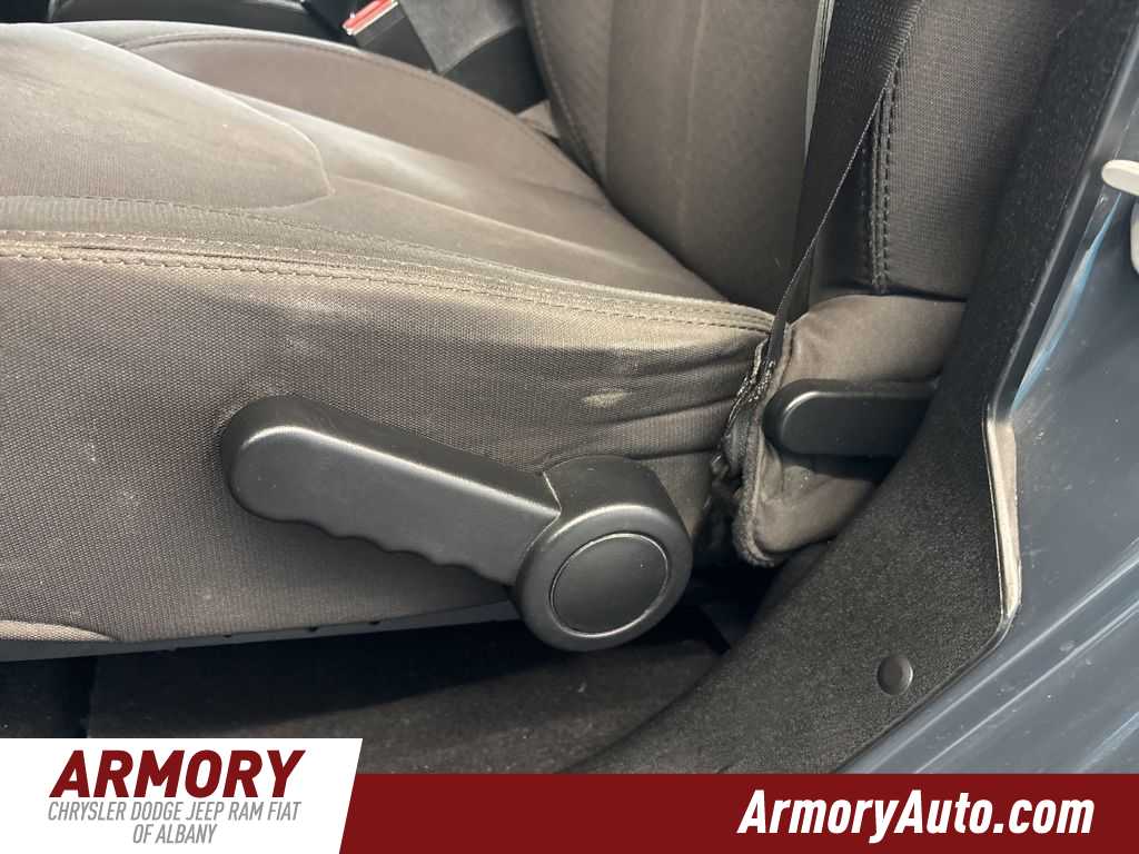 Thumbnail: 2018 Jeep Wrangler - 12