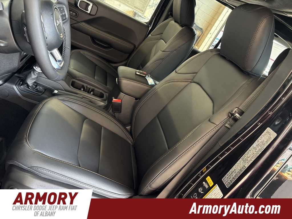 Thumbnail: 2025 Jeep Wrangler - 10