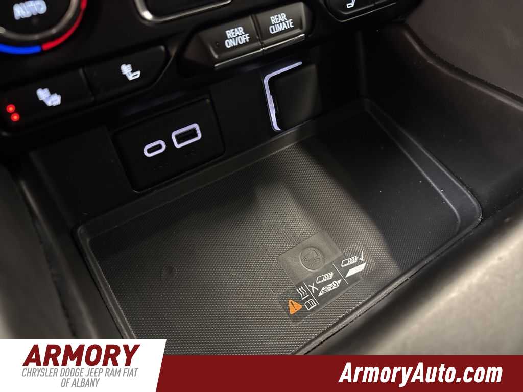 Thumbnail: 2024 Chevrolet Tahoe - 24