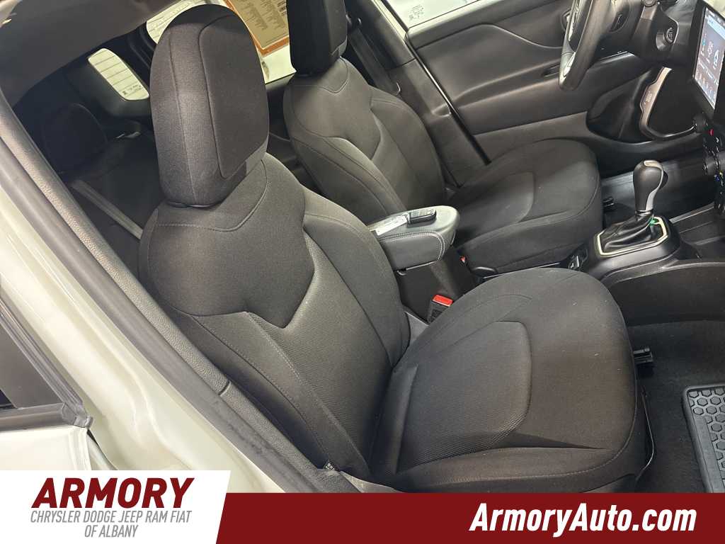 Thumbnail: 2023 Jeep Renegade - 36