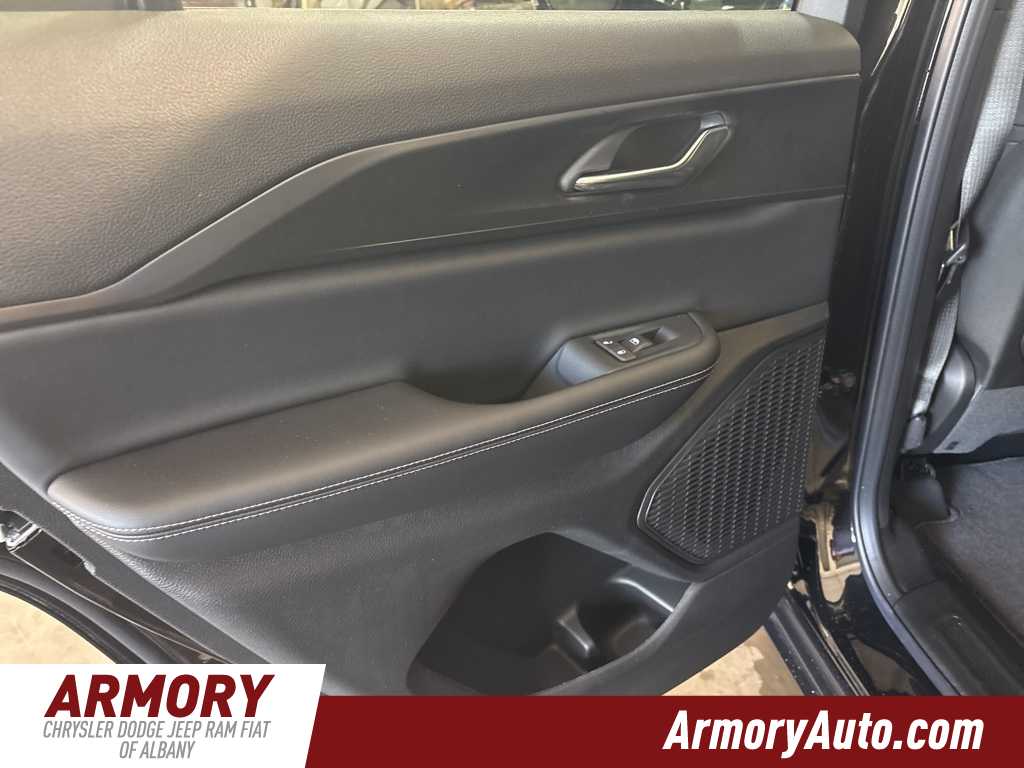 Thumbnail: 2025 Jeep Grand Cherokee - 25