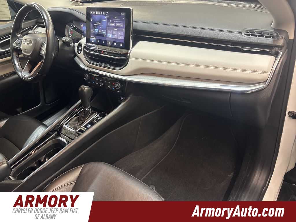 Thumbnail: 2022 Jeep Compass - 40