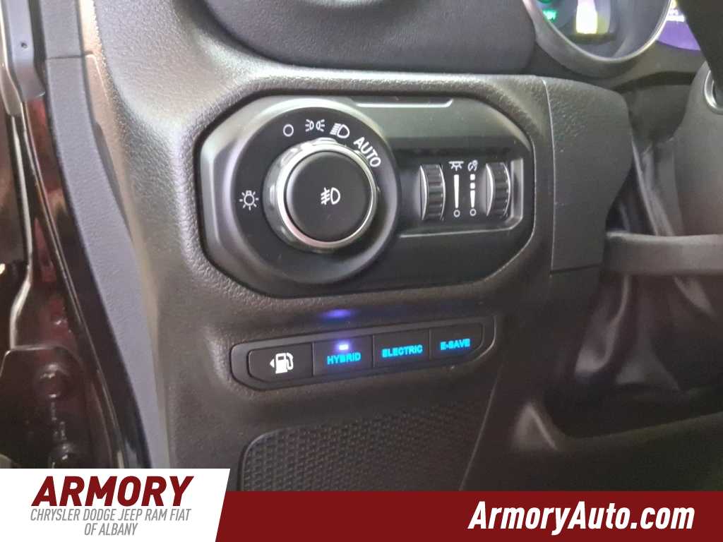 Thumbnail: 2022 Jeep Wrangler - 10