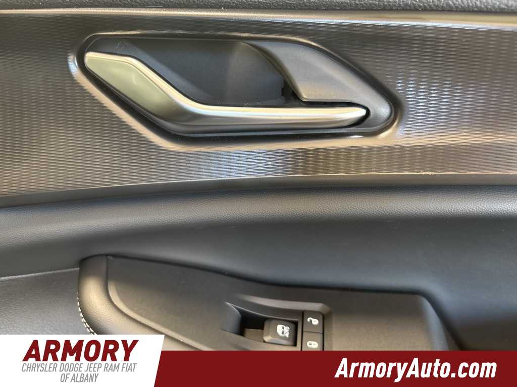 Thumbnail: 2025 Jeep Grand Cherokee L - 39