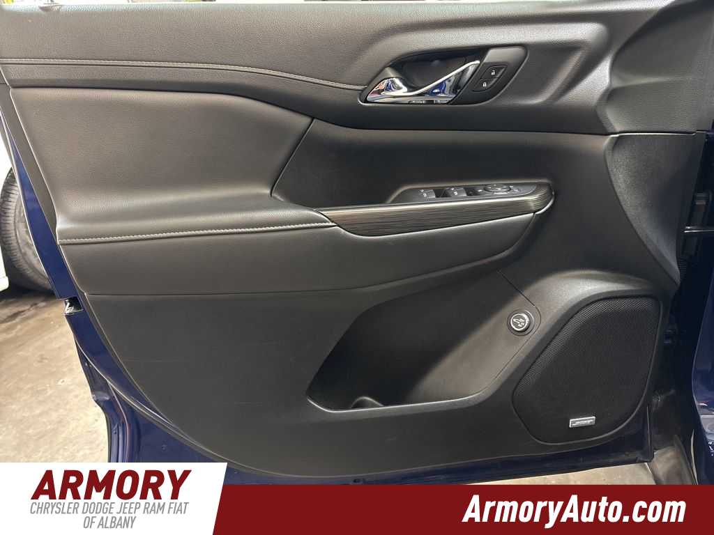 Thumbnail: 2023 GMC Acadia - 7