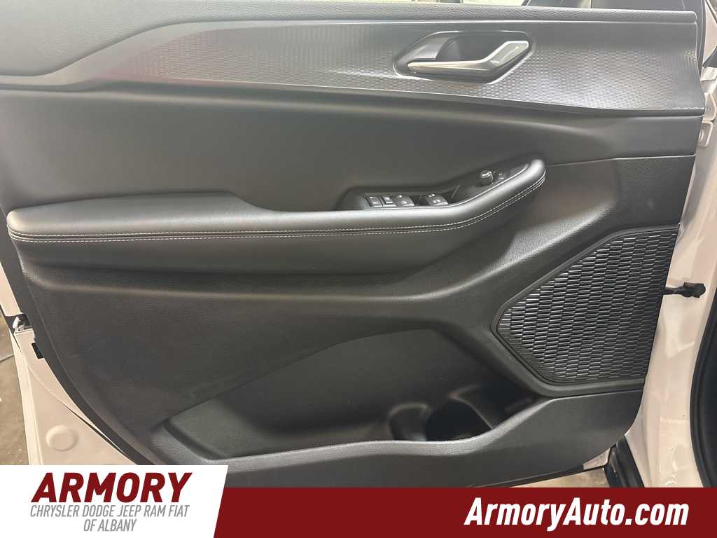 Thumbnail: 2025 Jeep Grand Cherokee - 7