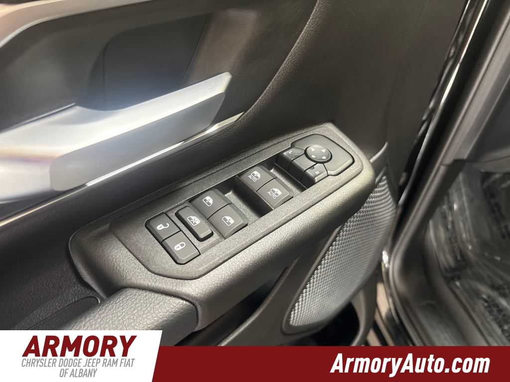 Thumbnail: 2026 RAM 1500 - 8