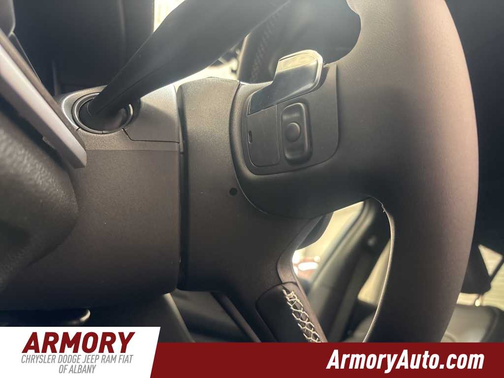 Thumbnail: 2026 Jeep Grand Cherokee - 10