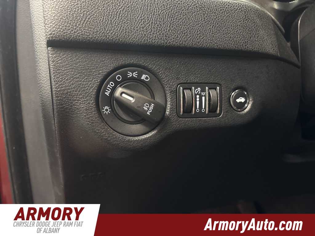 Thumbnail: 2017 Dodge Charger - 10