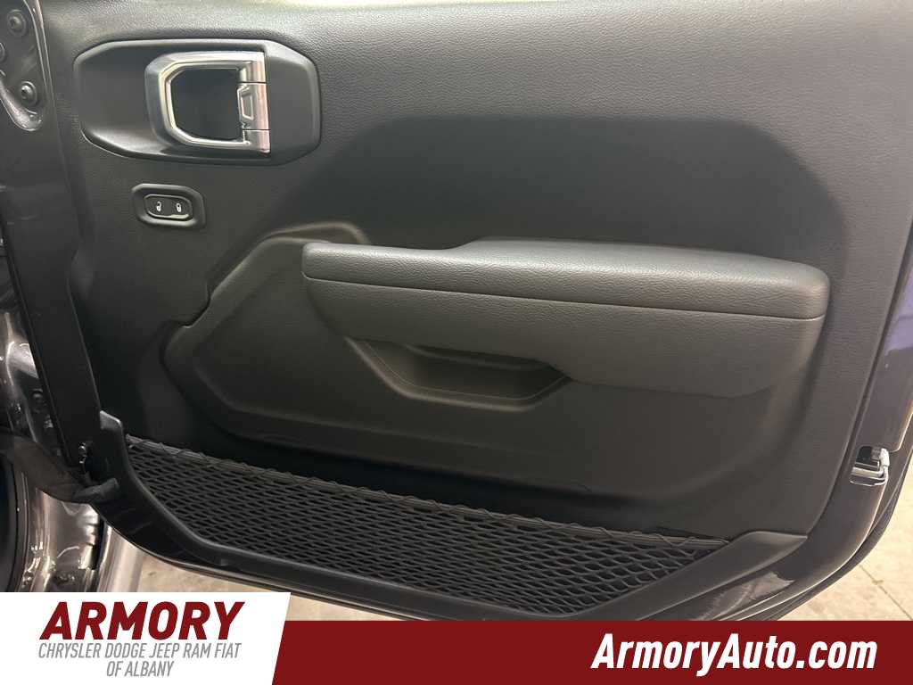 Thumbnail: 2025 Jeep Wrangler - 32