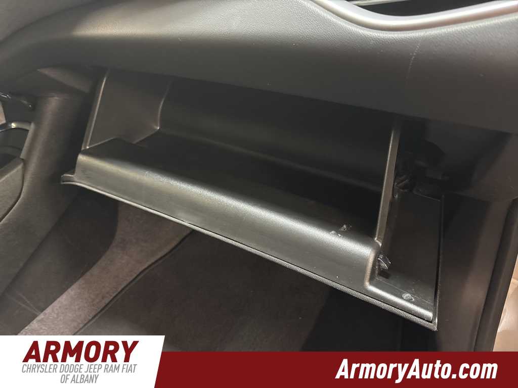 Thumbnail: 2023 Chevrolet Malibu - 40