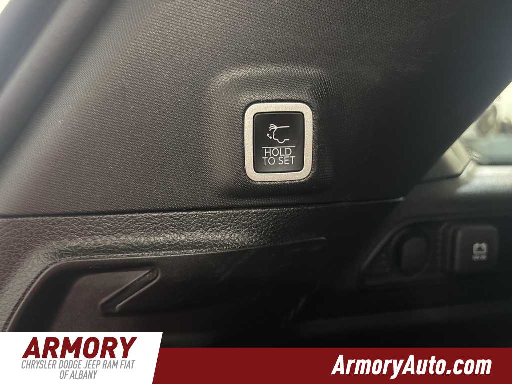 Thumbnail: 2025 Jeep Grand Cherokee - 29