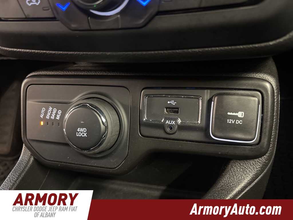 Thumbnail: 2023 Jeep Renegade - 20