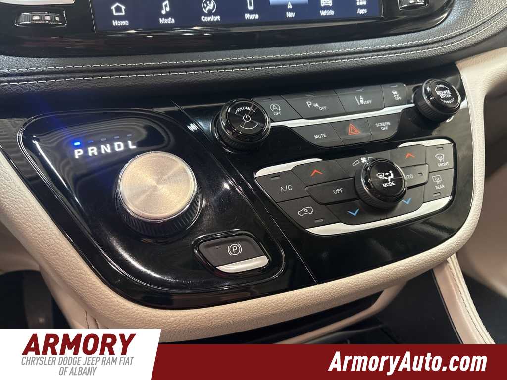 Thumbnail: 2023 Chrysler Pacifica - 19