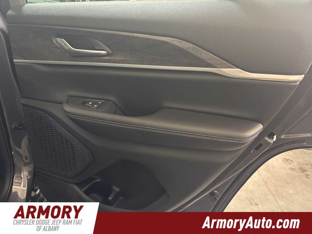 Thumbnail: 2025 Jeep Grand Cherokee - 29