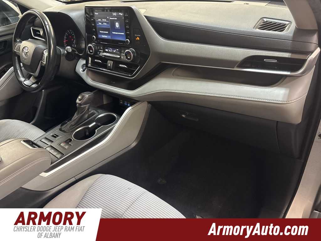 Thumbnail: 2022 Toyota Highlander - 39