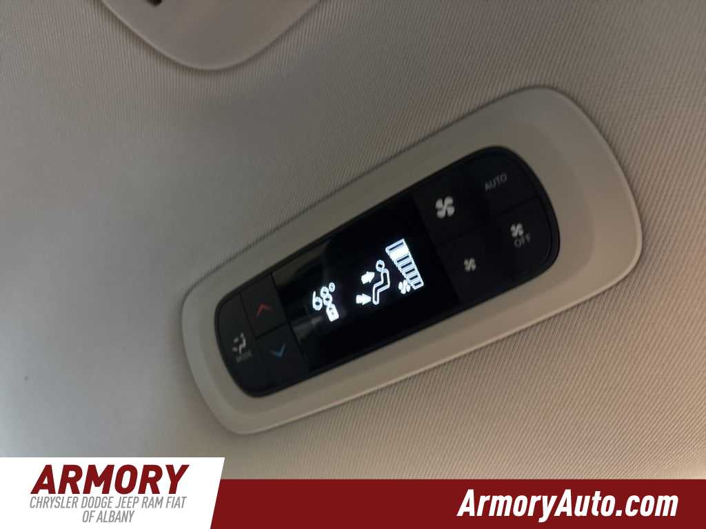 Thumbnail: 2024 Chrysler Pacifica - 40