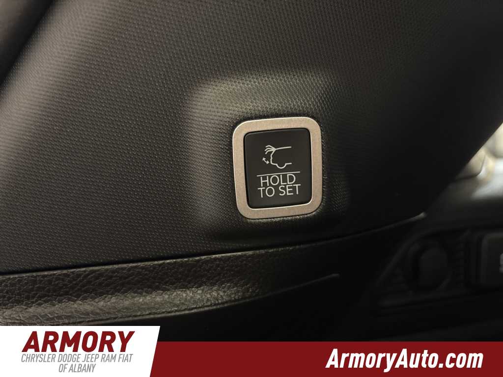 Thumbnail: 2025 Jeep Grand Cherokee - 27