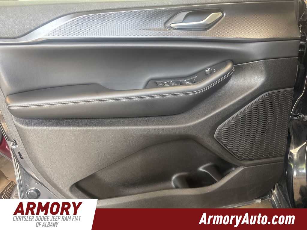 Thumbnail: 2023 Jeep Grand Cherokee - 6