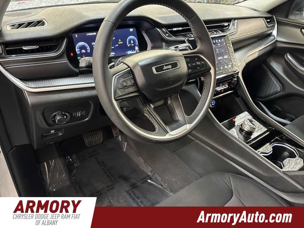 Thumbnail: 2023 Jeep Grand Cherokee L - 9