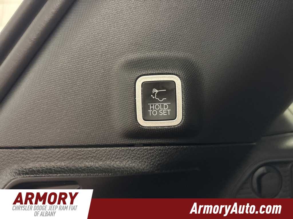 Thumbnail: 2025 Jeep Grand Cherokee - 28